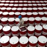 Бочки на заводе Pertamina в Чилачапе